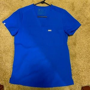 Women’s Figs Scrub top